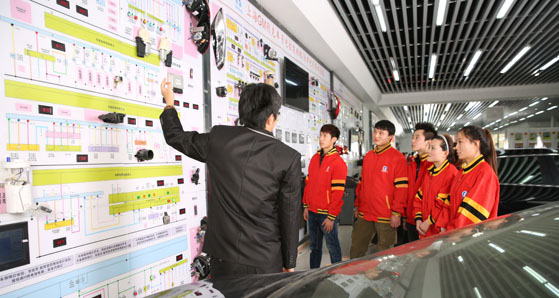 北方學(xué)校車間實(shí)景拍攝